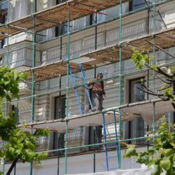 Нужно ли заземлять строительные леса? Вне всякого сомнения! Нужно ли заземлять строительные леса? Вне всякого сомнения!
